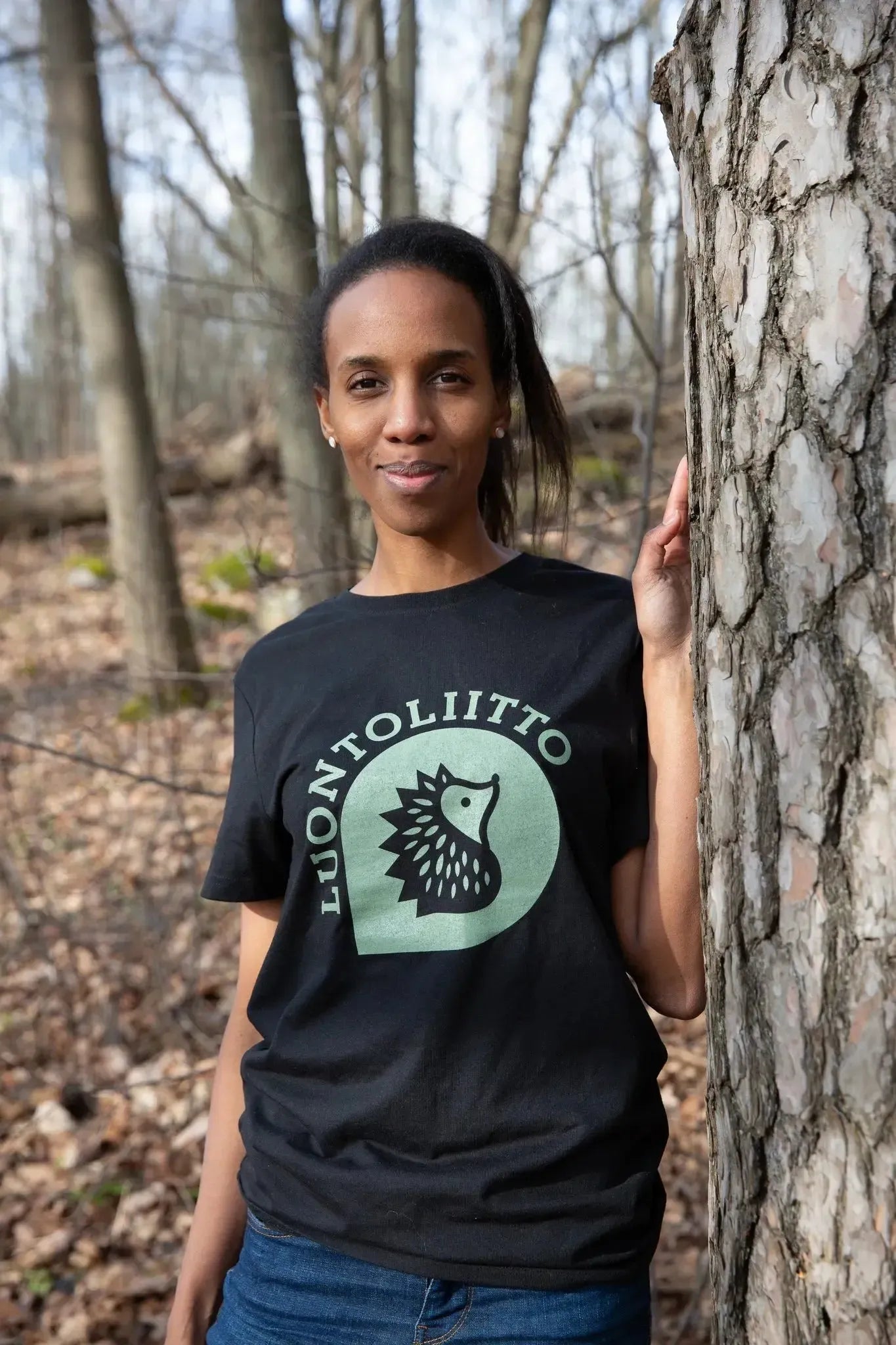 Luontoliitto t-paita (musta)-T-paidat-Suomen luonnonsuojeluliiton Luontokauppa