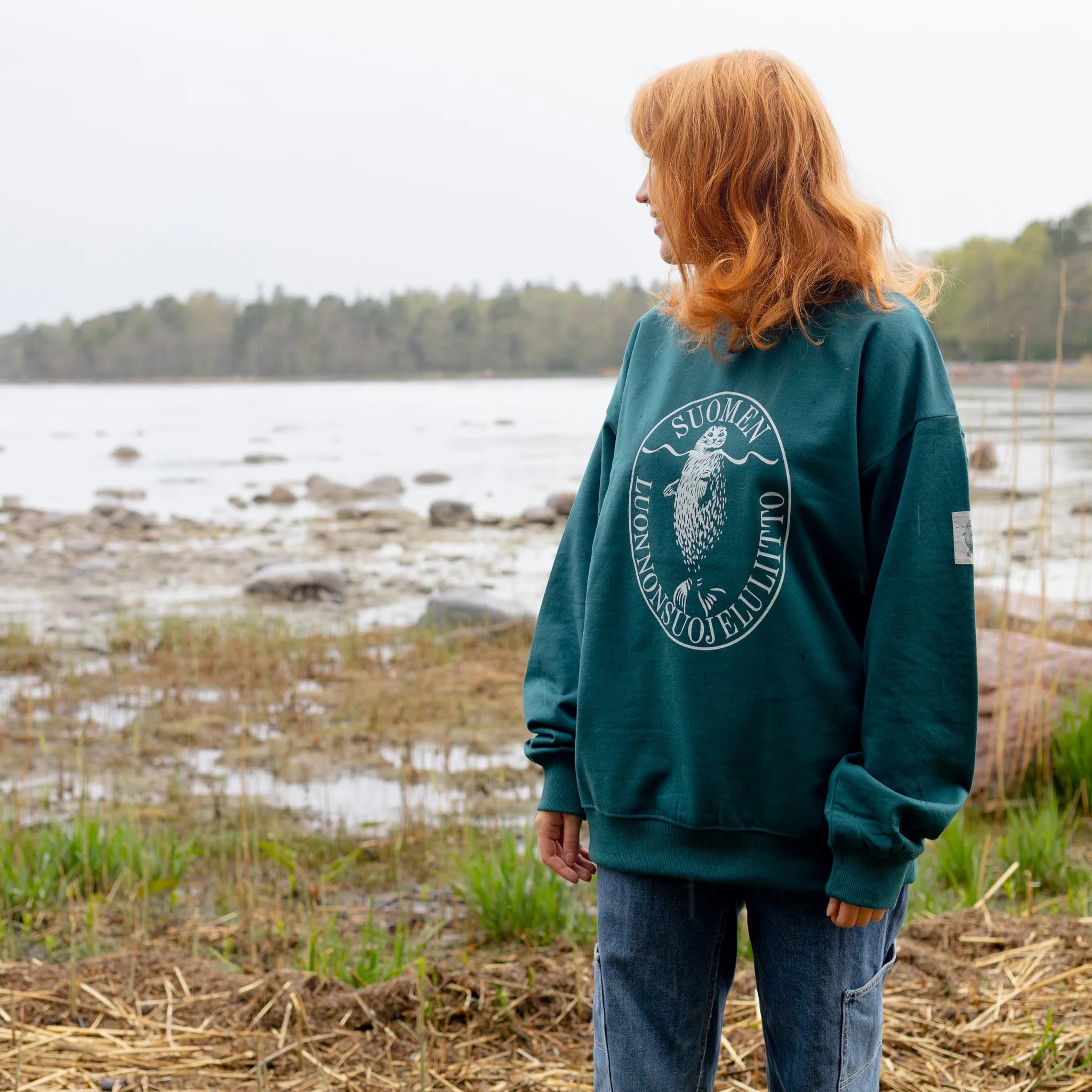 Retrologo -college (loose fit, lammenvihreä)-Colleget-Suomen luonnonsuojeluliiton Luontokauppa