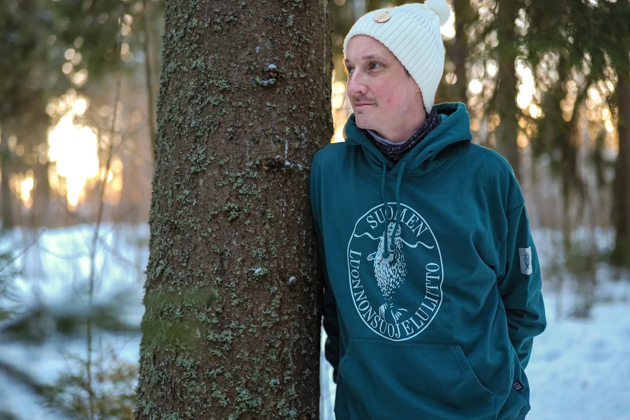 Retrologo -huppari (loose fit, lammenvihreä)-Hupparit-Suomen luonnonsuojeluliiton Luontokauppa