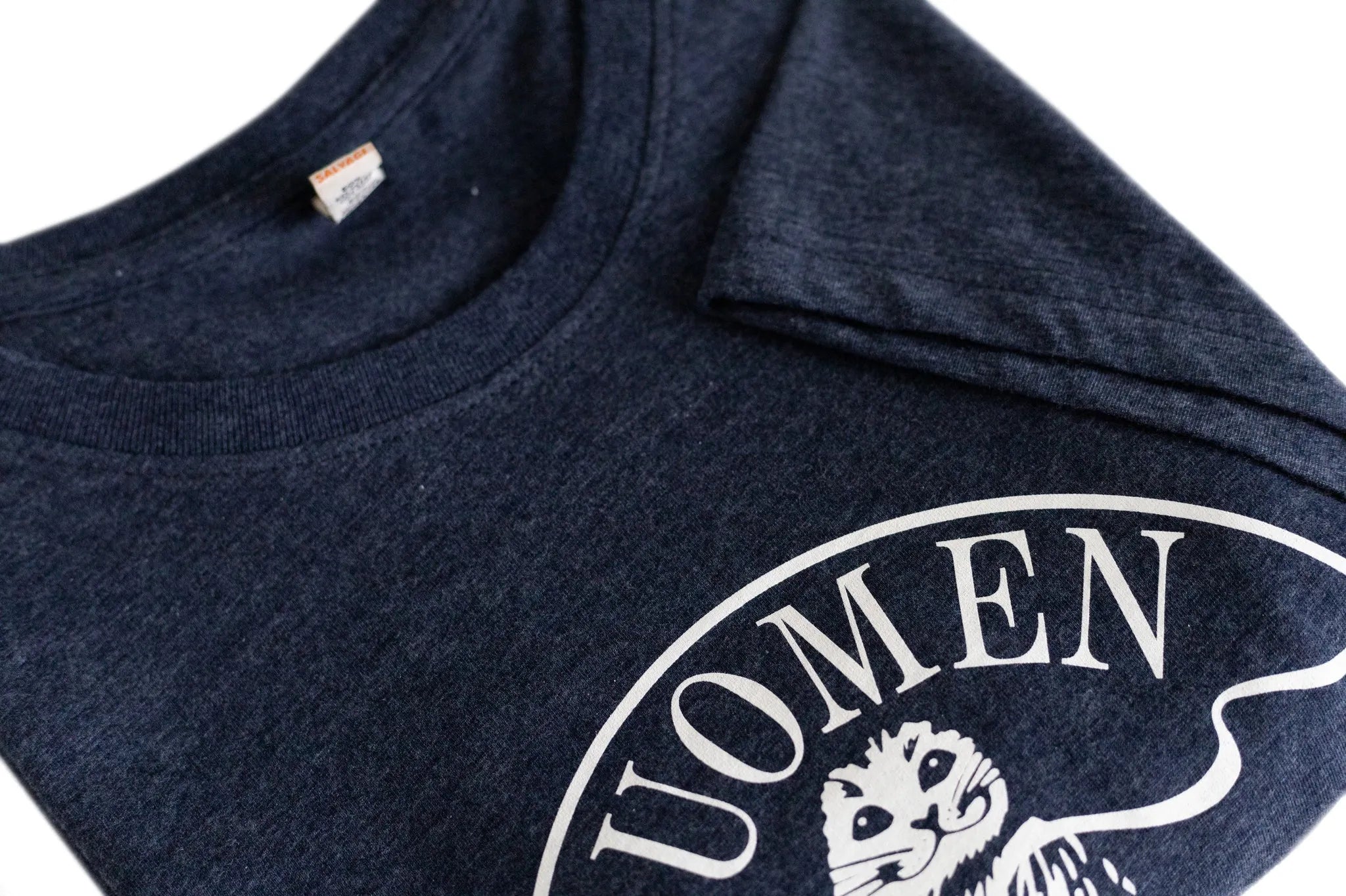 Retrologo t-paita (järvensininen)-T-paidat-Suomen luonnonsuojeluliiton Luontokauppa